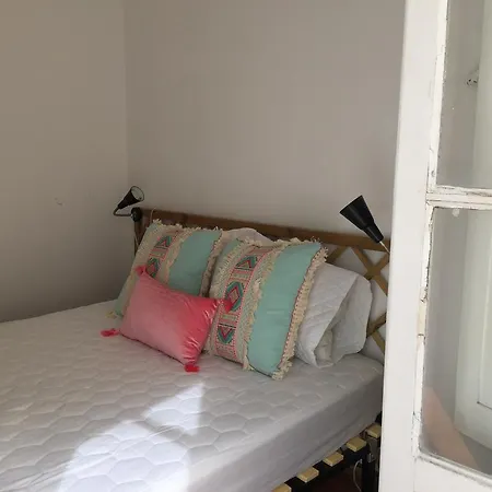 Apartment Chic Castle House Lissabon